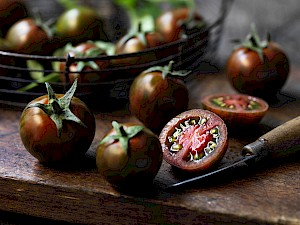 sliced tomatoes food - Diana Miller